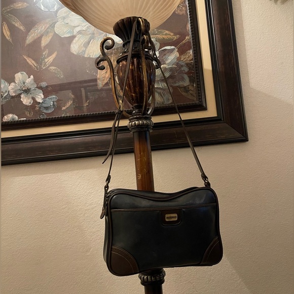 Carryland America please check all picture of condition - Picture 6 of 17